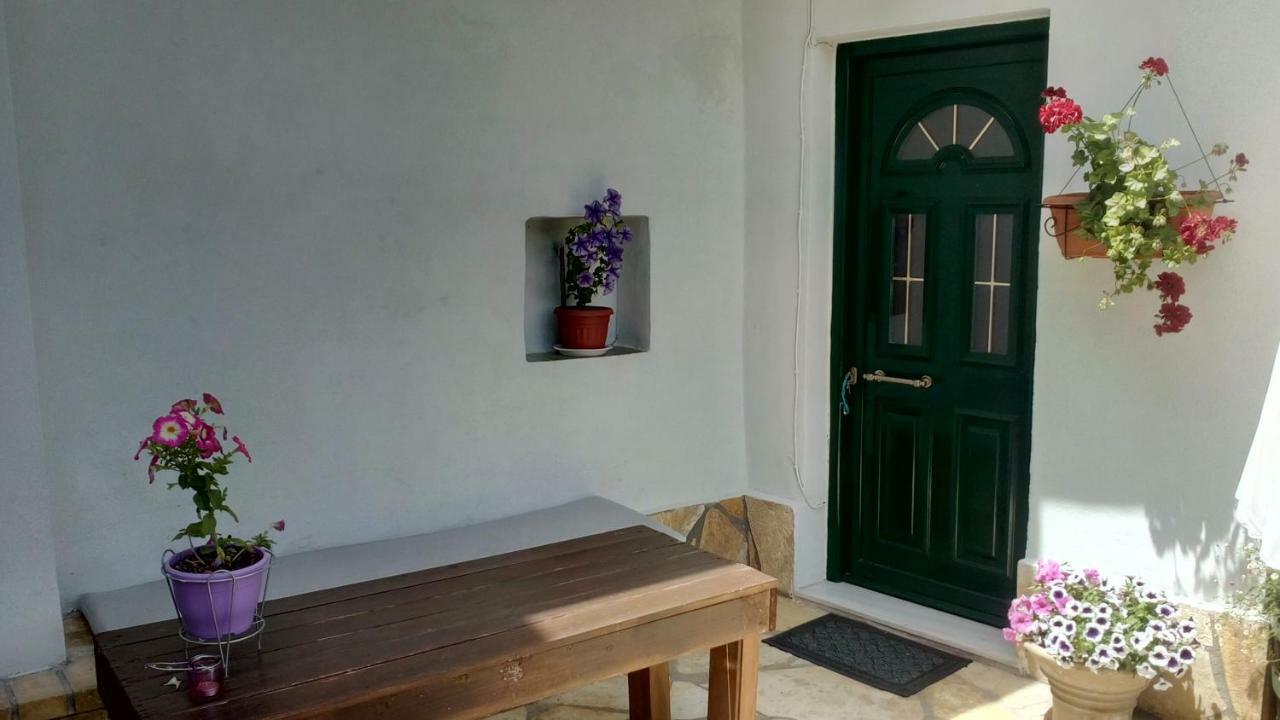 Village House *