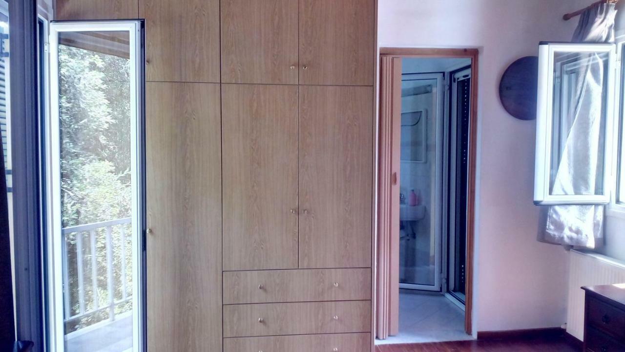 Village House Apartment Liapades
